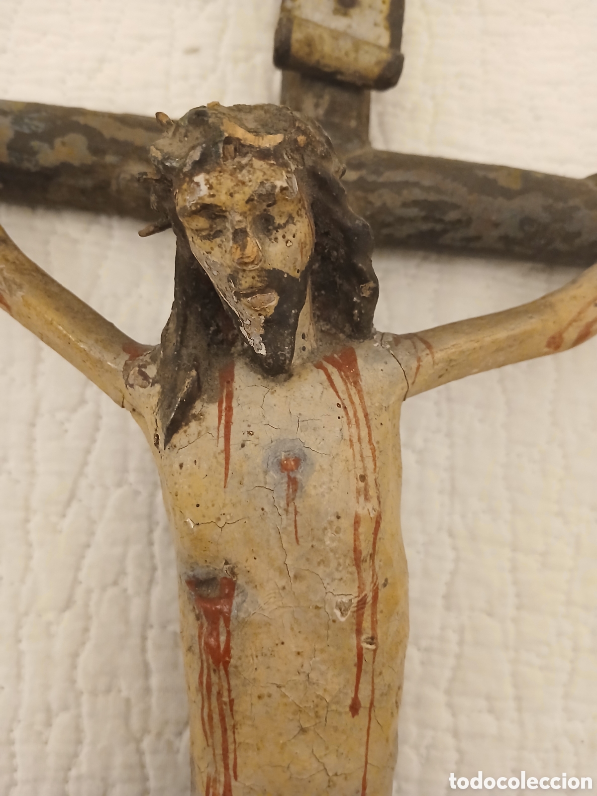 Arte: Crucificado. Talla en madera s. XVI - Foto 1