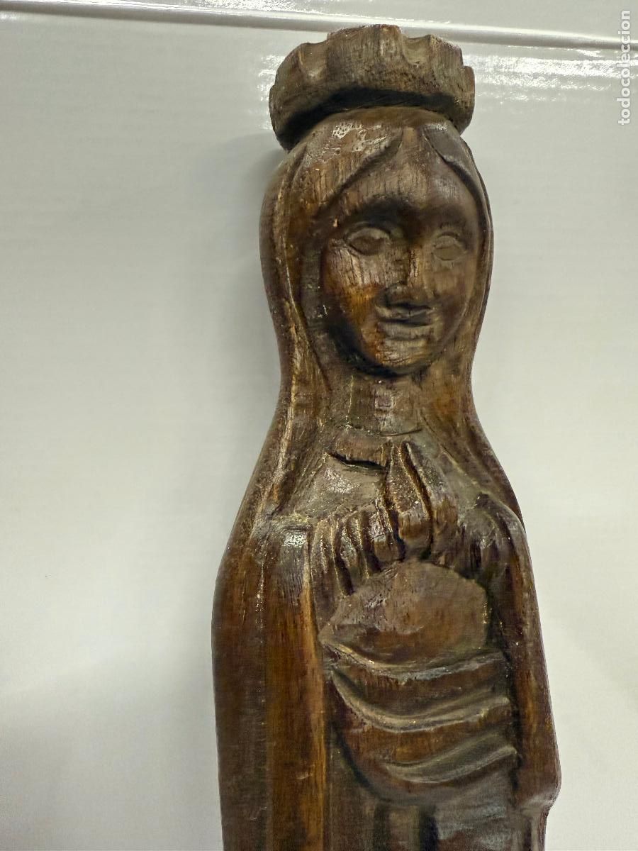 Arte: Virgen en talla de madera. Mide unos 33cms - Foto 2