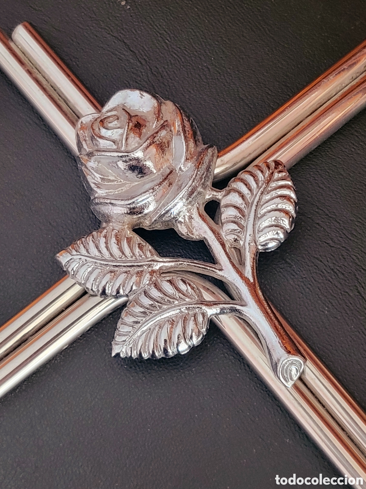 Arte: Cruz decorativa con rosa - Foto 3