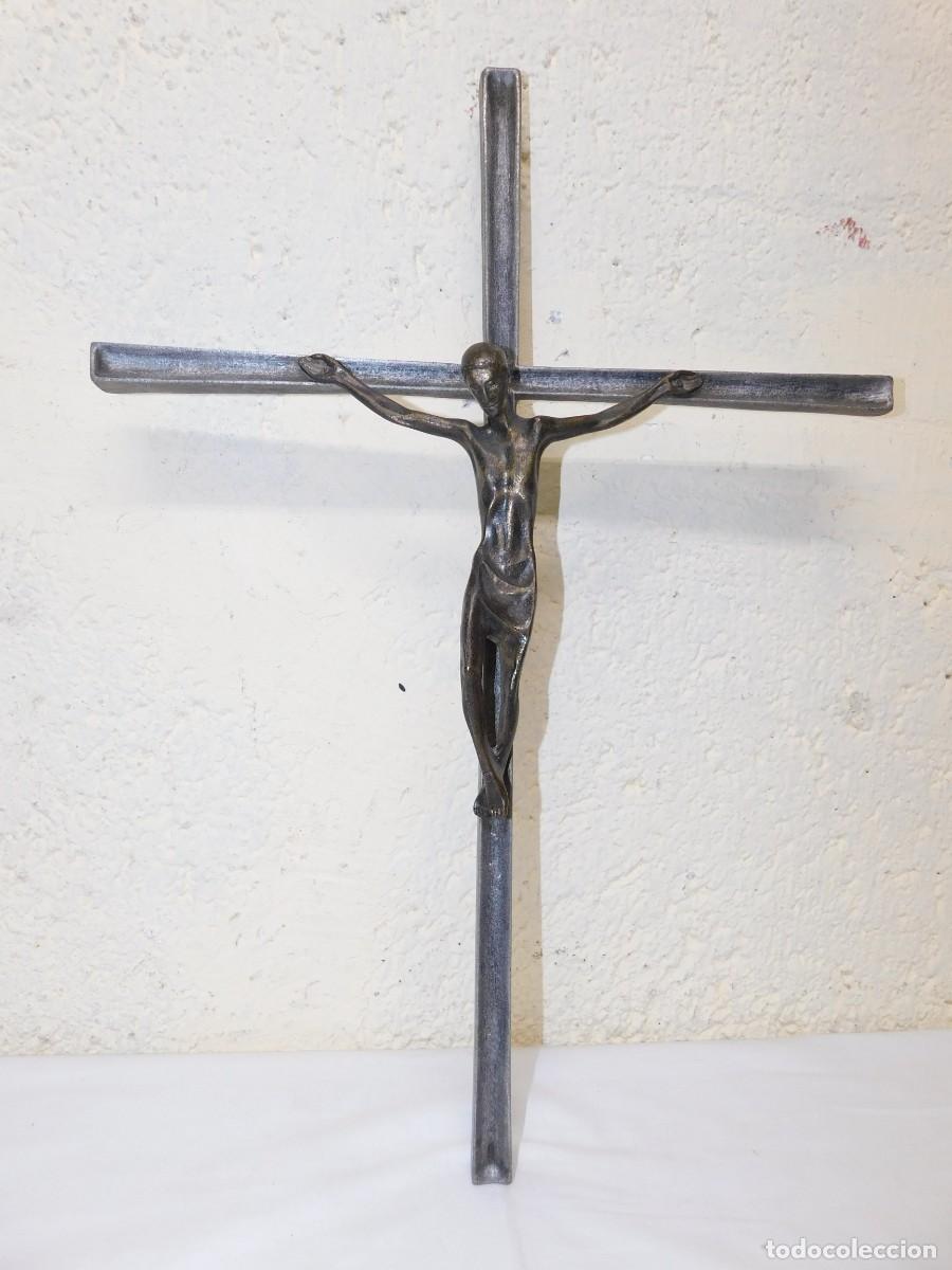 Arte: CRUCIFIJO DE BRONCE - JOAN MAYN&Eacute; - Foto 1