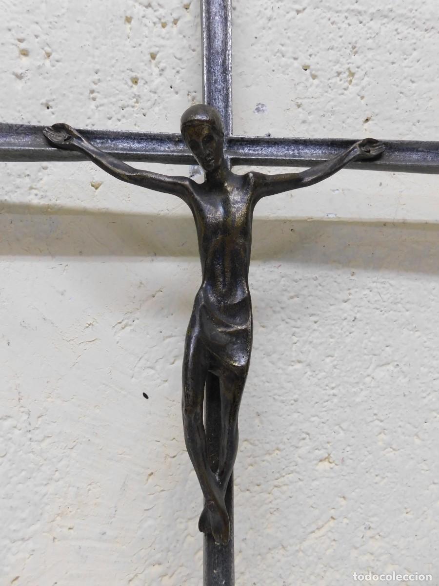 Arte: CRUCIFIJO DE BRONCE - JOAN MAYN&Eacute; - Foto 3