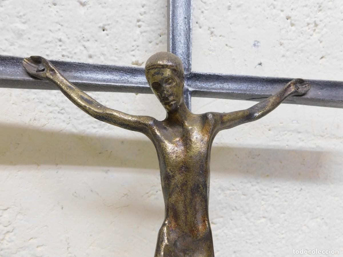 Arte: CRUCIFIJO DE BRONCE - JOAN MAYN&Eacute; - Foto 3