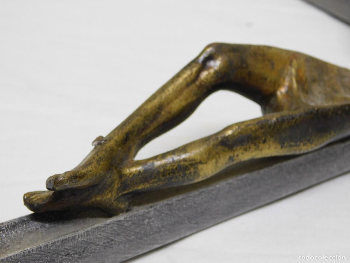 Arte: CRUCIFIJO DE BRONCE - JOAN MAYN&Eacute; - Foto 8