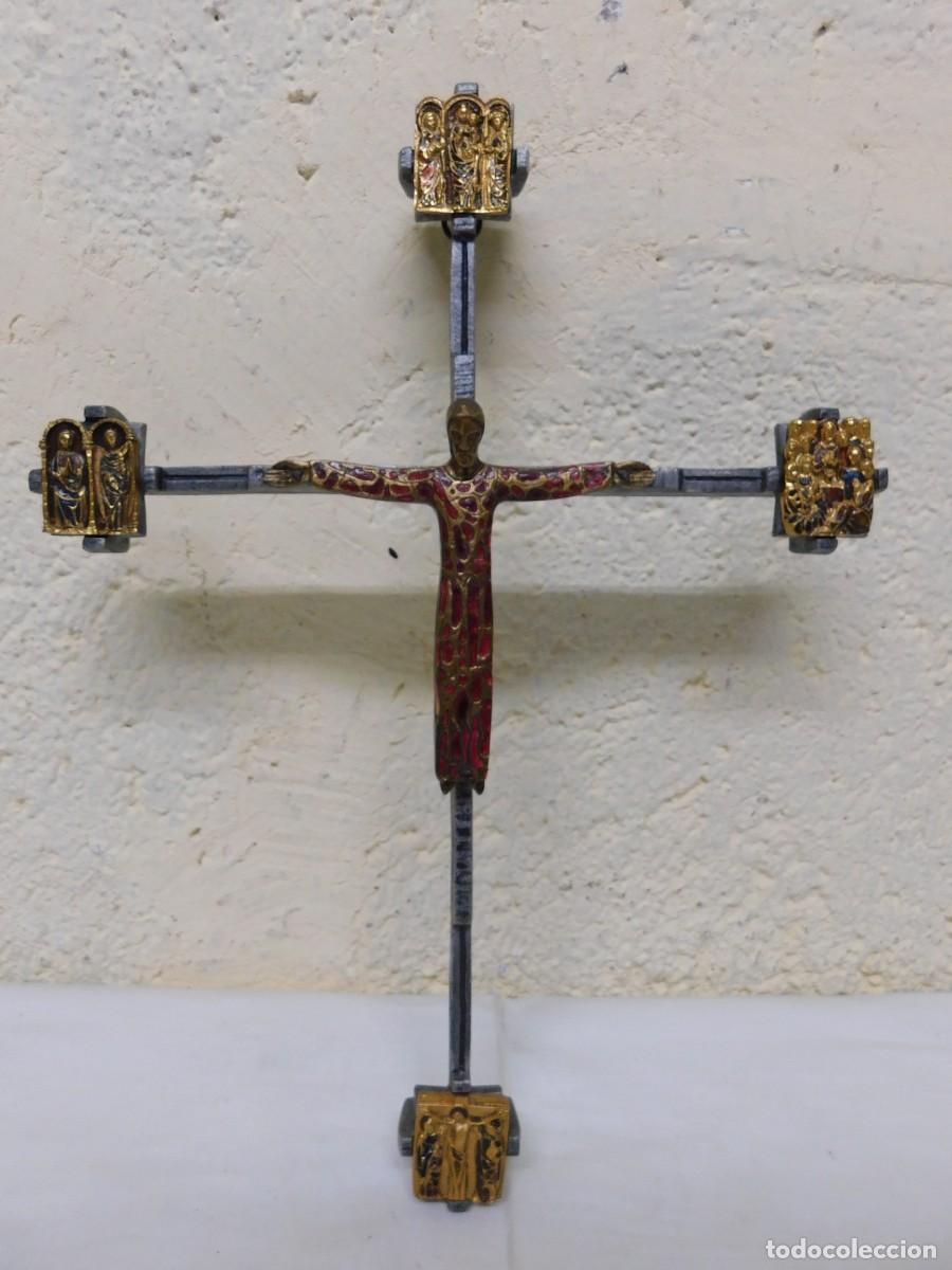 Arte: CRUCIFIJO DE BRONCE - JOAN MAYN&Eacute; - Foto 1