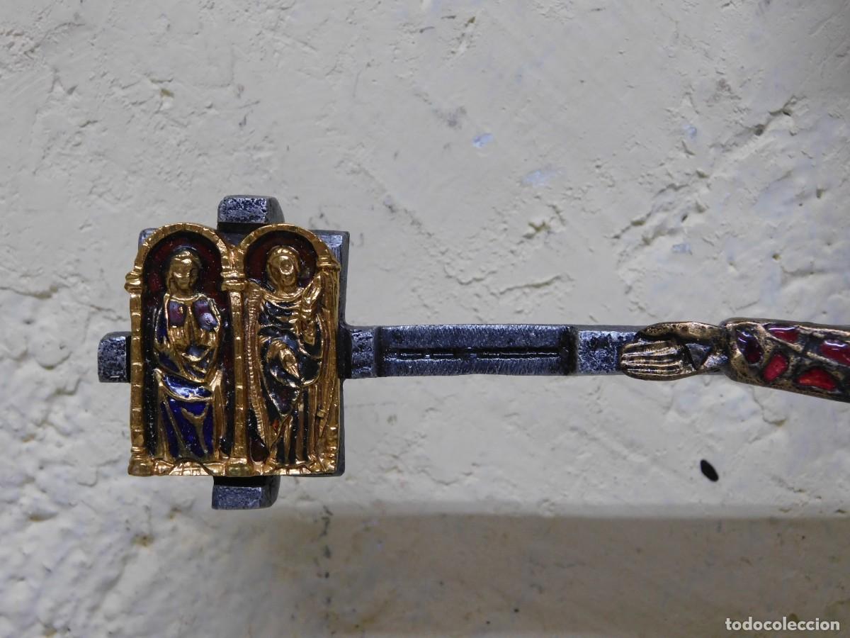 Arte: CRUCIFIJO DE BRONCE - JOAN MAYN&Eacute; - Foto 5