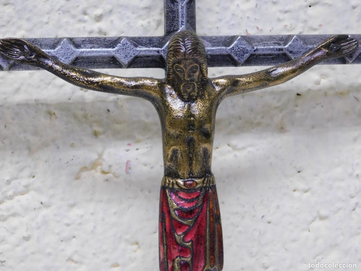 Arte: CRUCIFIJO DE BRONCE - JOAN MAYN&Eacute; - Foto 2