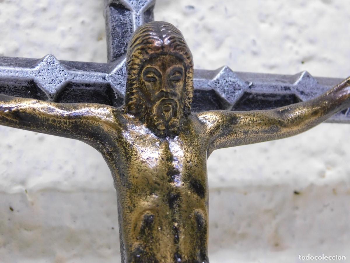 Arte: CRUCIFIJO DE BRONCE - JOAN MAYN&Eacute; - Foto 4