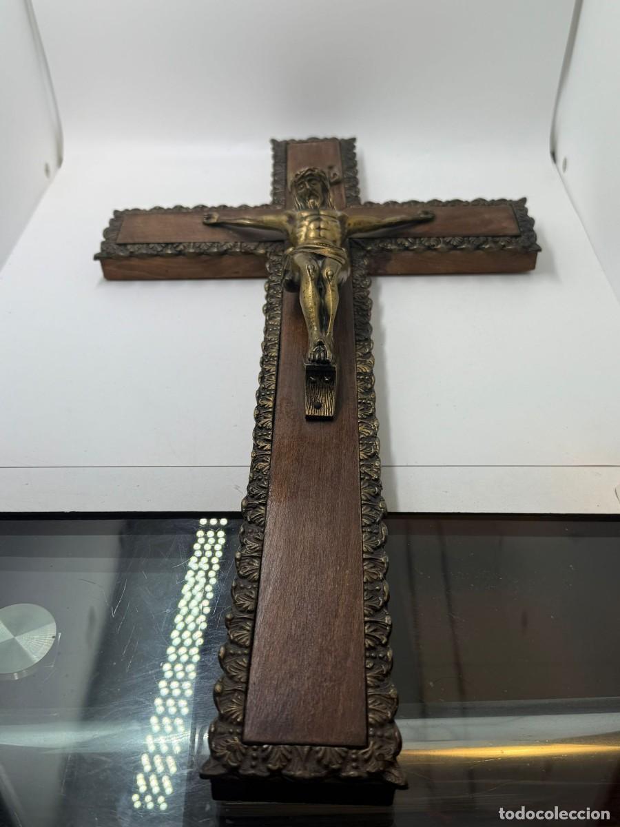 Arte: Crucifijo madera y bronce - Foto 3