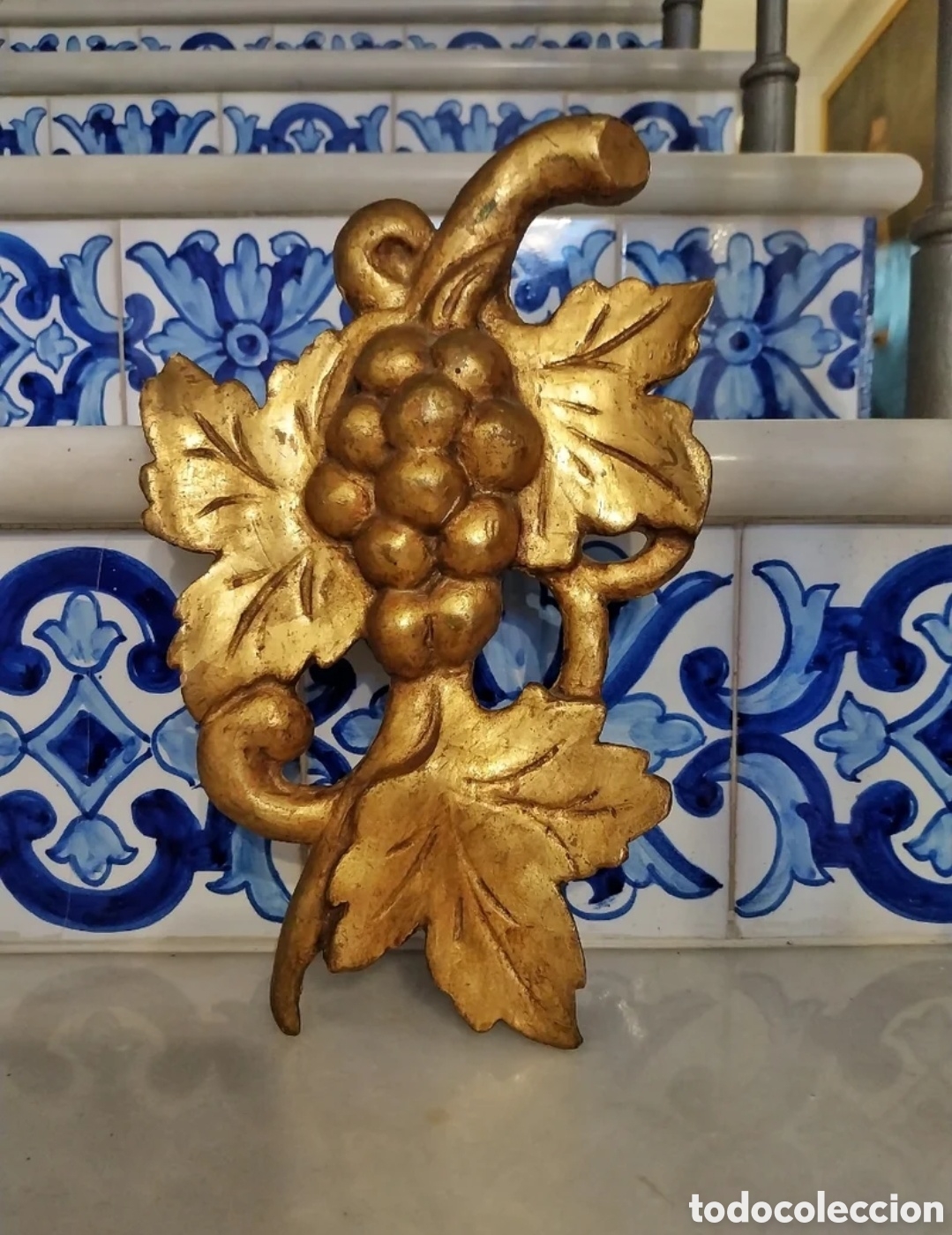 Arte: Guirnalda dorada en pan de oro - Foto 1