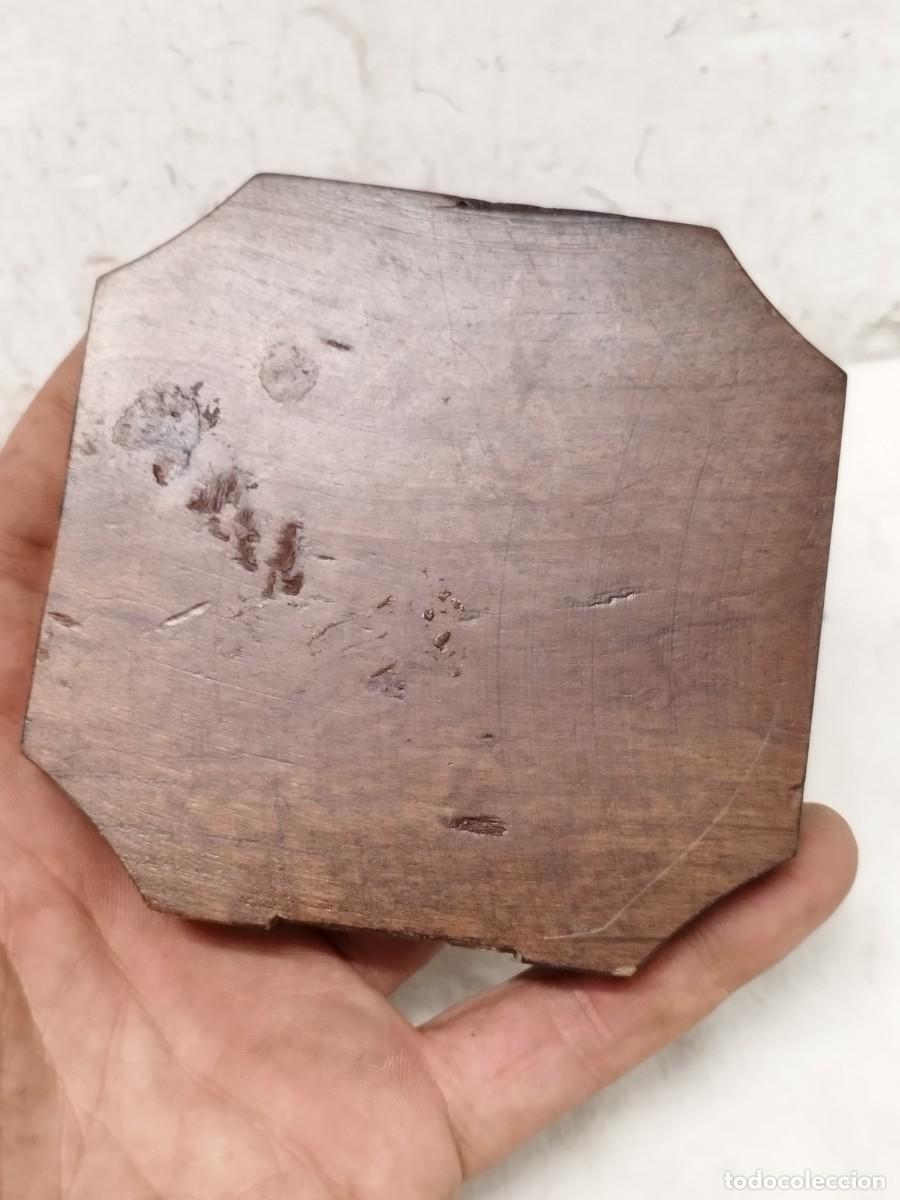 Arte: Antigua peana de madera. - Foto 6