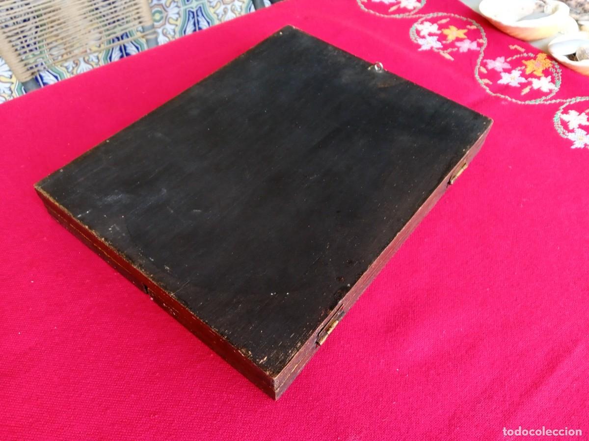 Arte: Tr&iacute;ptico retablo antiguo religioso de madera - Foto 4