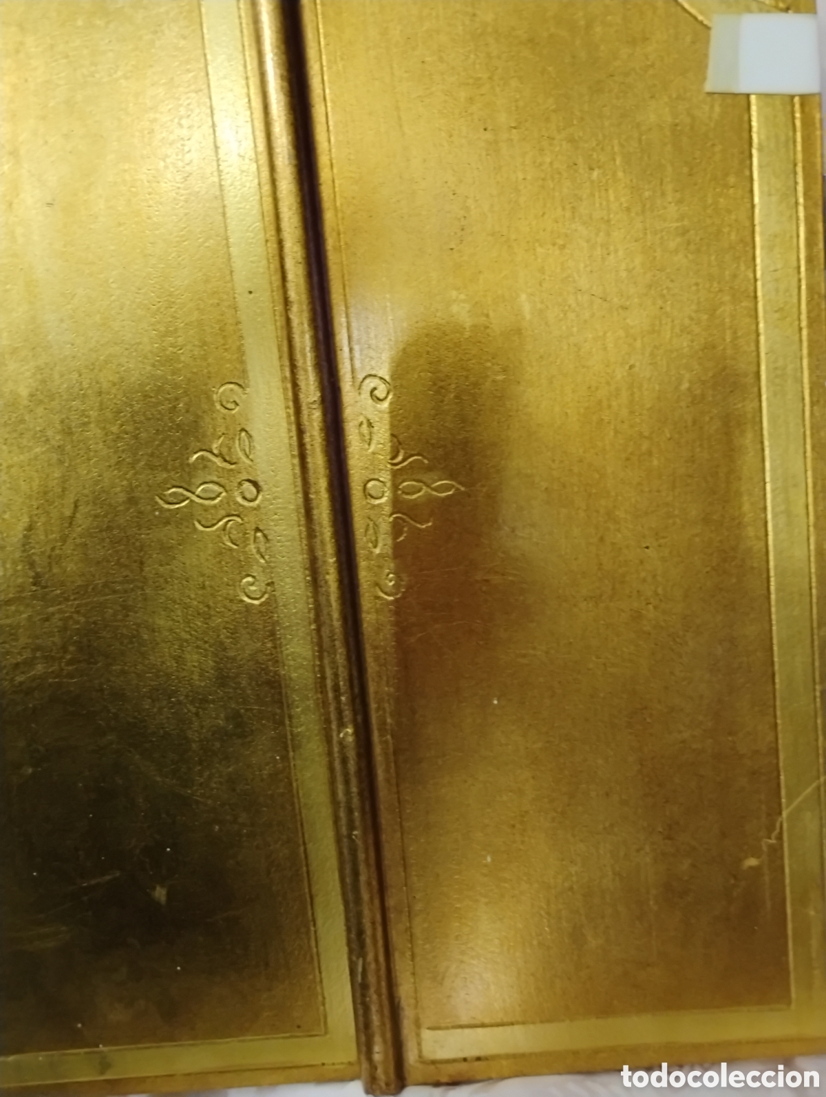 Arte: Se trata de un tr&iacute;ptico de tem&aacute;tica religiosa que representa a la Virgen Mar&iacute;a, en el panel central. - Foto 15