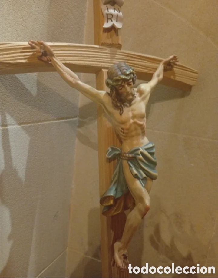 Arte: Talla policromada de crucificado - Foto 2