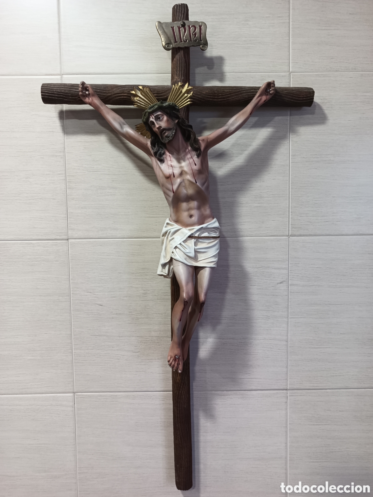 Arte: Crucificado en pasta de madera - Foto 1