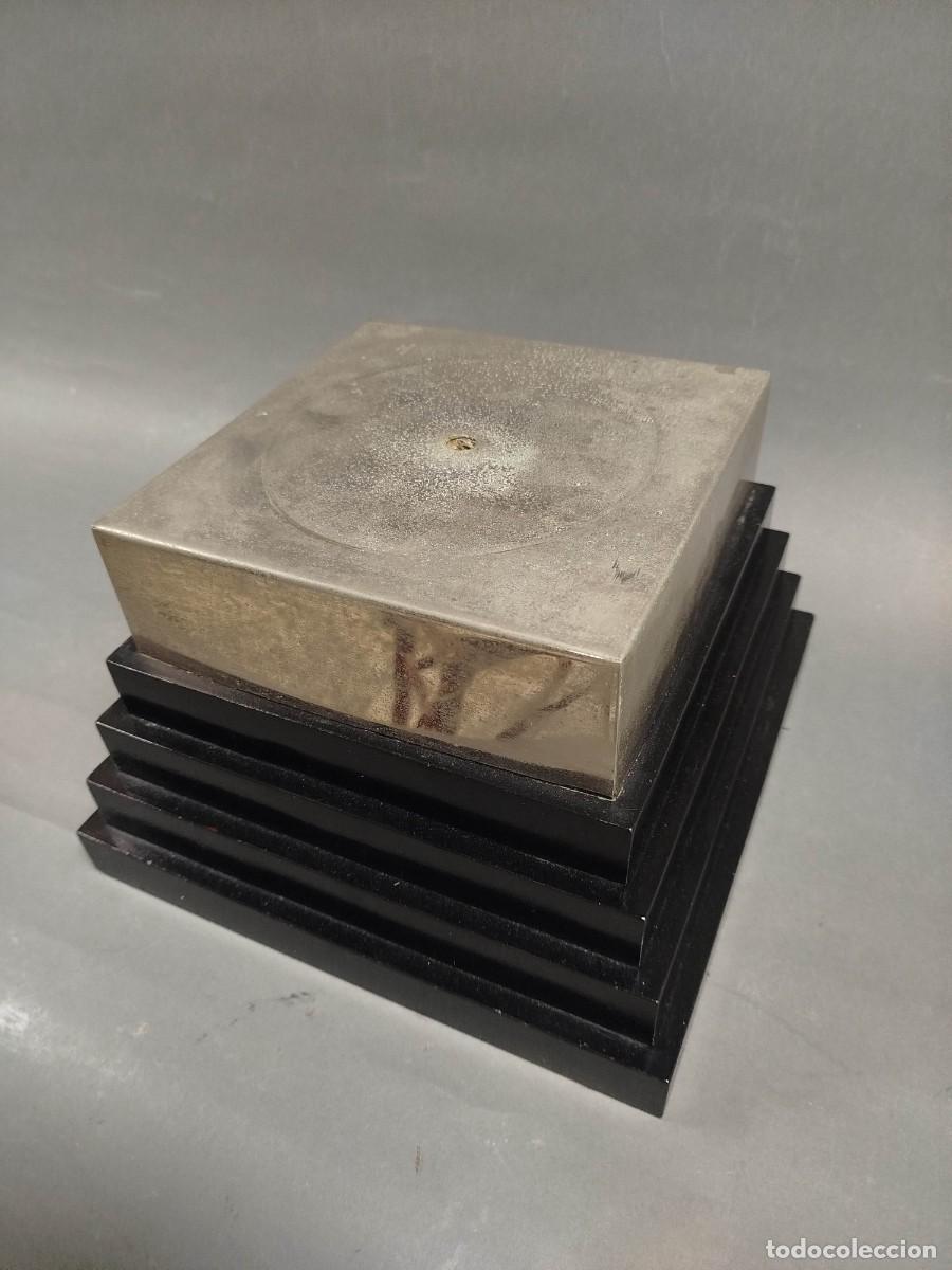 Arte: BASE CUADRADA DE MADERA Y METAL - Foto 4