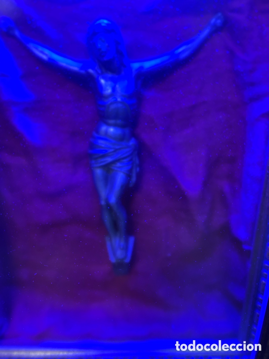 Arte: Cristo en hornacina de madera con luz en forma rectangular - Foto 4