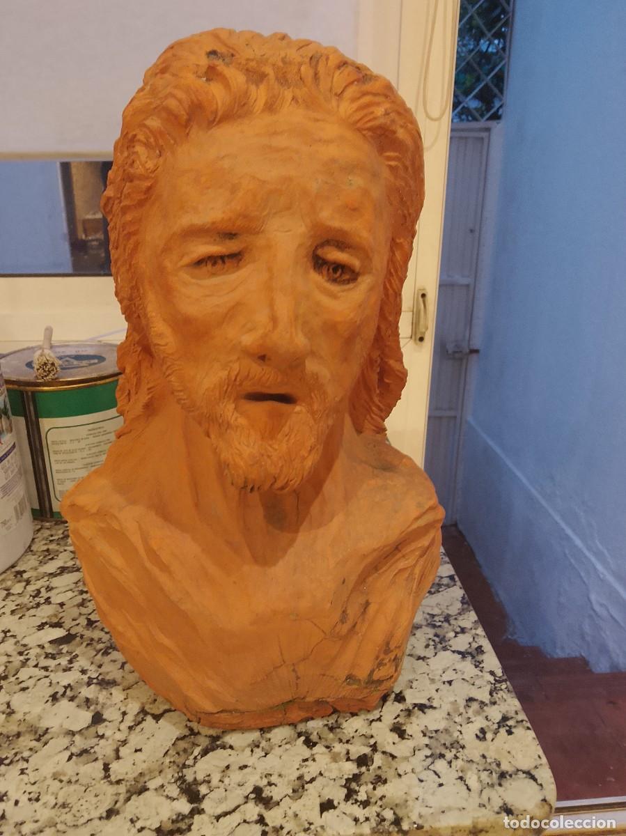 Arte: escultura en forma de busto que representa a Jesucristo, com&uacute;nmente utilizada como objeto devoci&oacute;n - Foto 1