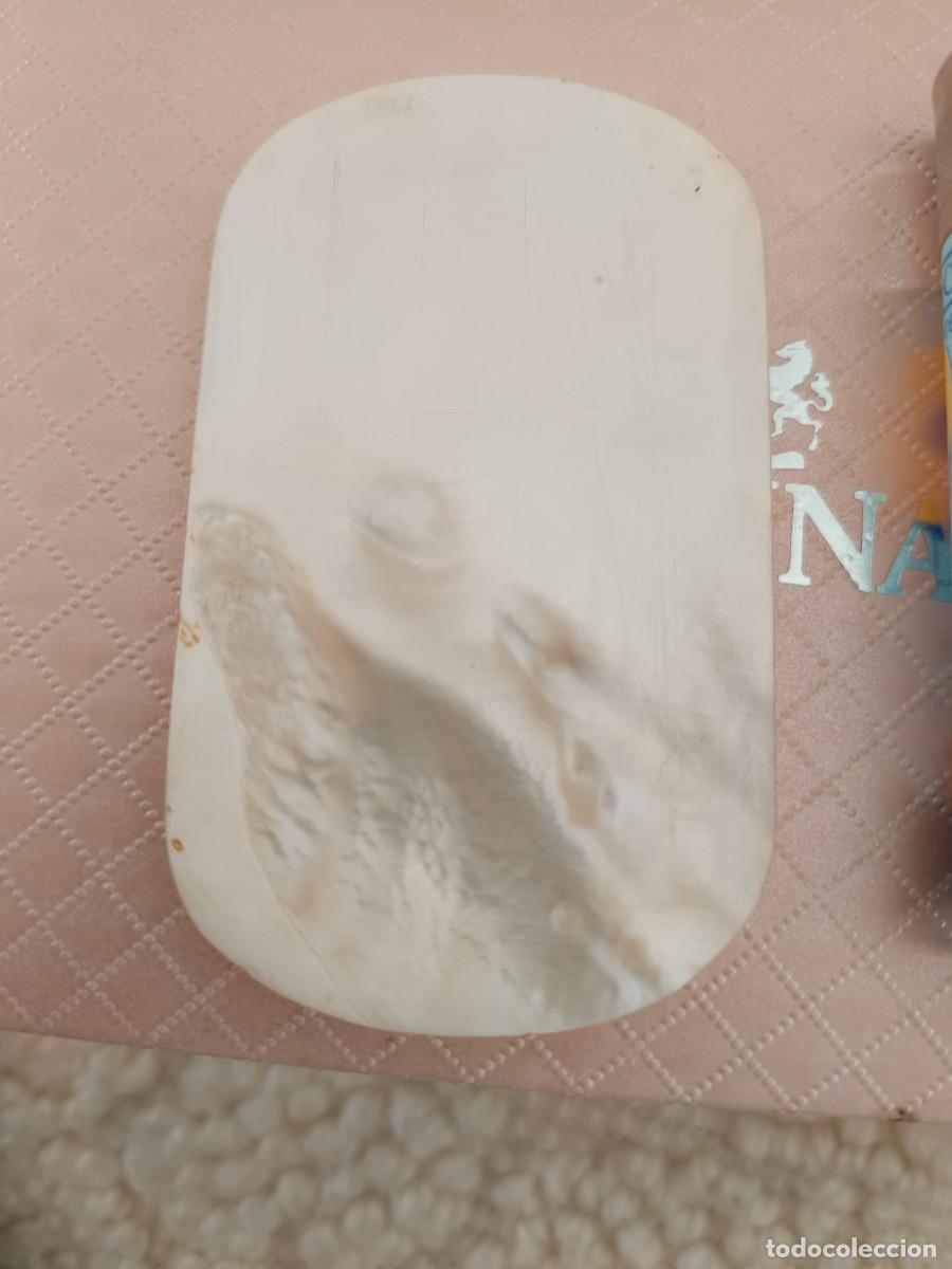 Arte: Antiguo medall&oacute;n de n&aacute;car - Foto 3
