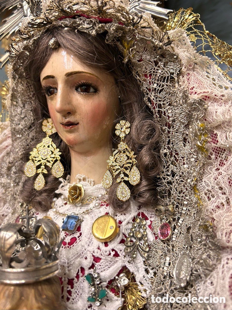 Arte: Virgen tallada antigua. Mascarilla Duque Cornejo.