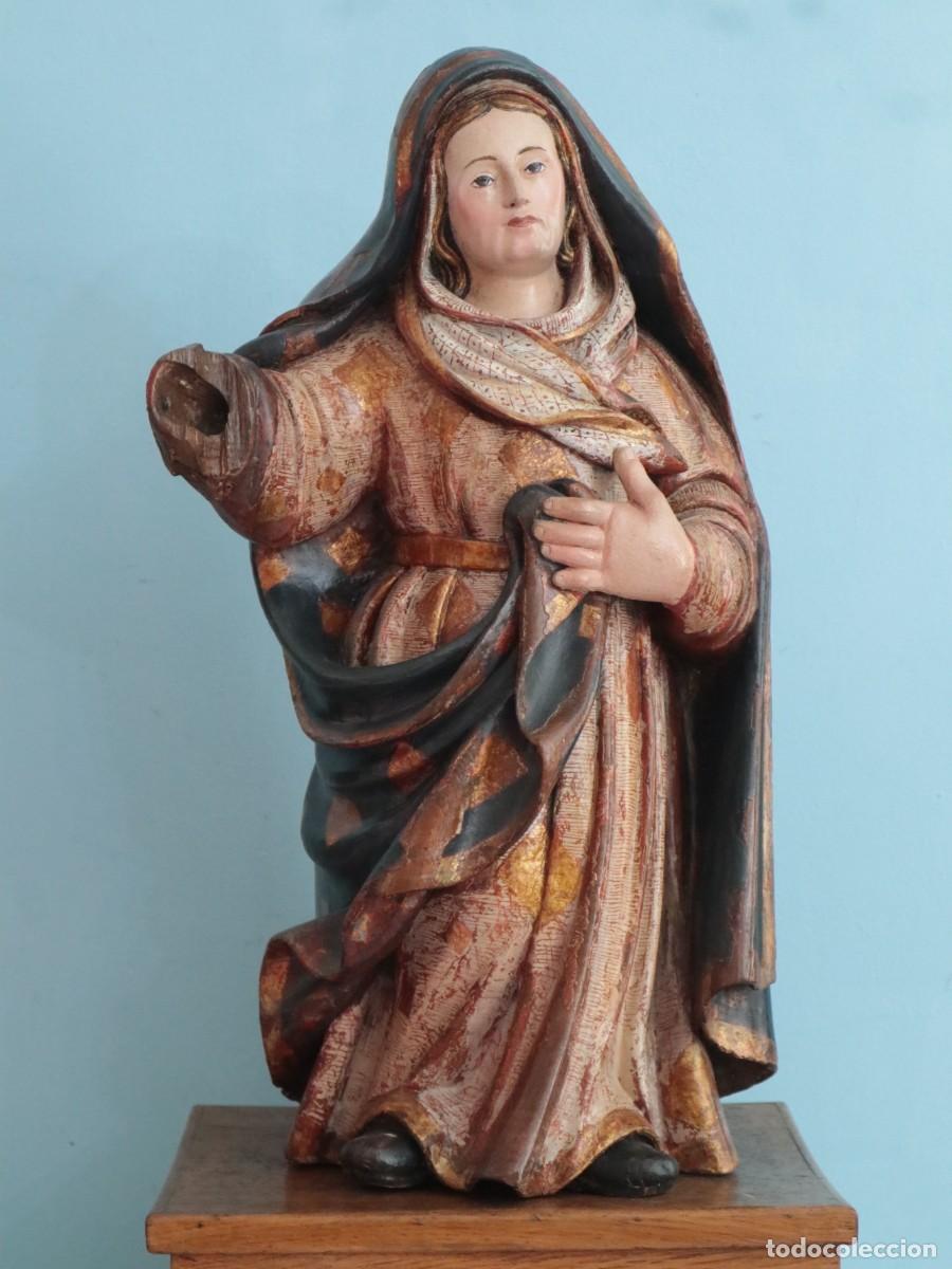 Arte: Imagen de la Virgen Mar&iacute;a. Escuela Castellana del siglo XVI. Mide 56 cm.