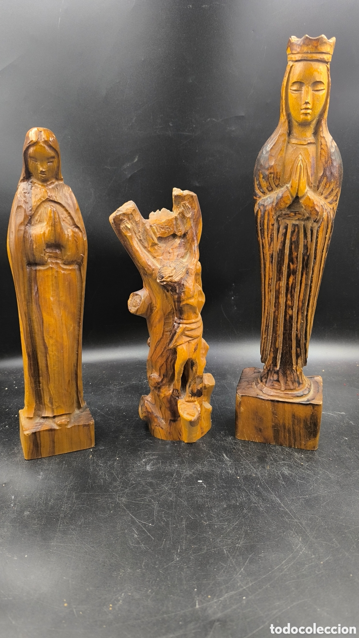 Kunst: Lote 3 tallas religiosas en madera de olivo &ndash; Virgen y Crucifixi&oacute;n &ndash; Arte devocional