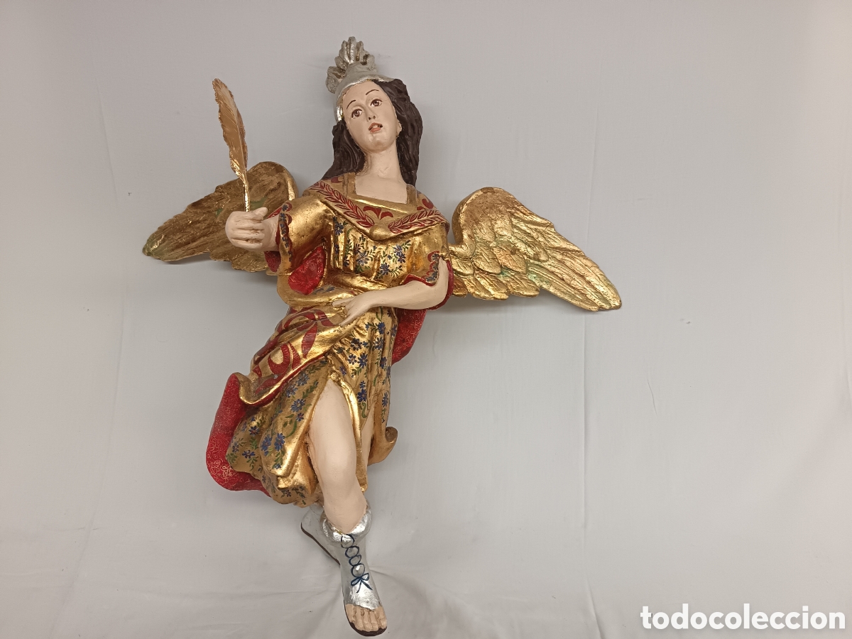 Arte: GRAN ARC&Aacute;NGEL DE MADERA POLICROMADA. 65 x 70 CM APROX