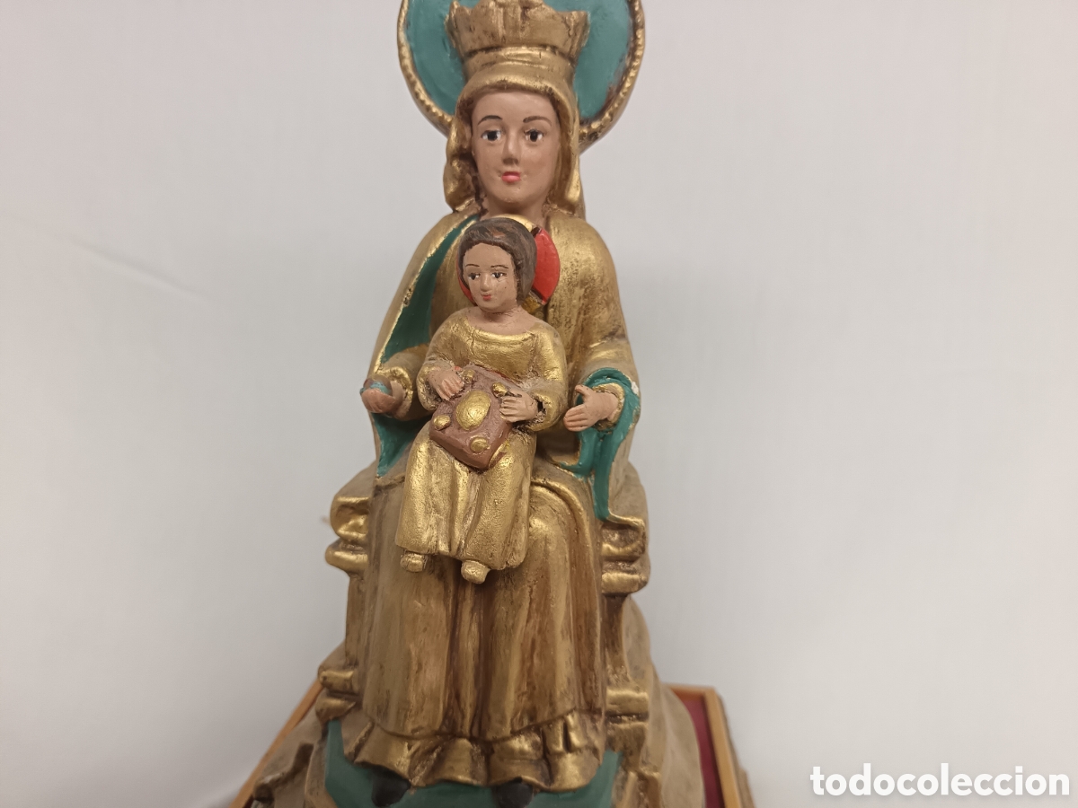 Kunst: VIRGEN DE LA ARIXACA DE BARRO SOBRE PEANA DE MADERA