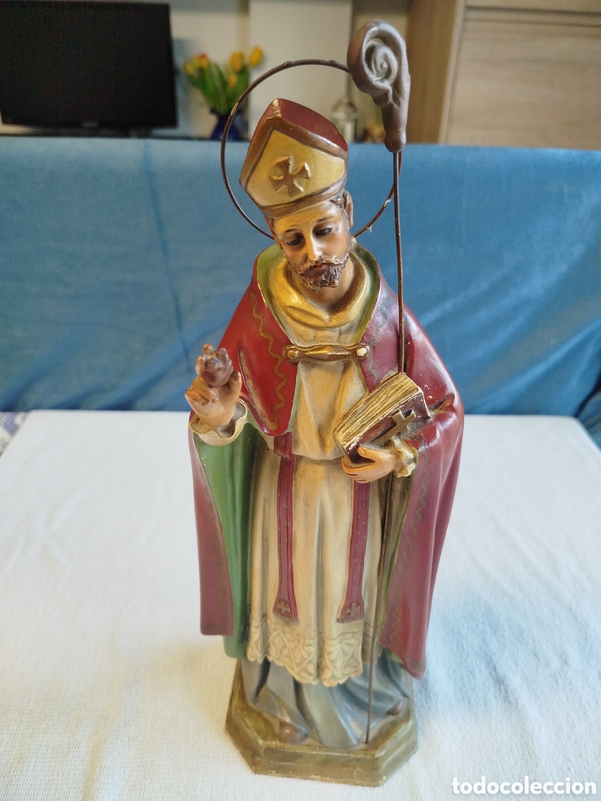 Arte: Muy antigua escultura de San Agust&iacute;n en madera de El Santo Cristo, de Olot. Con ojos de cristal.