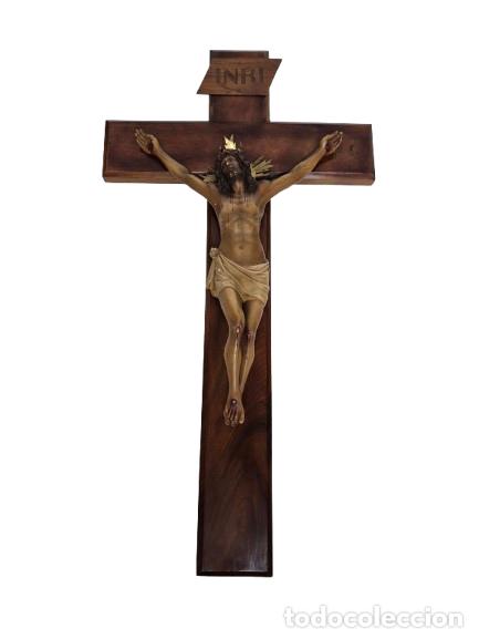 Arte: Precioso Crucifijo, cristo a la Cruz - Estuco Policromado - Talleres de Olot