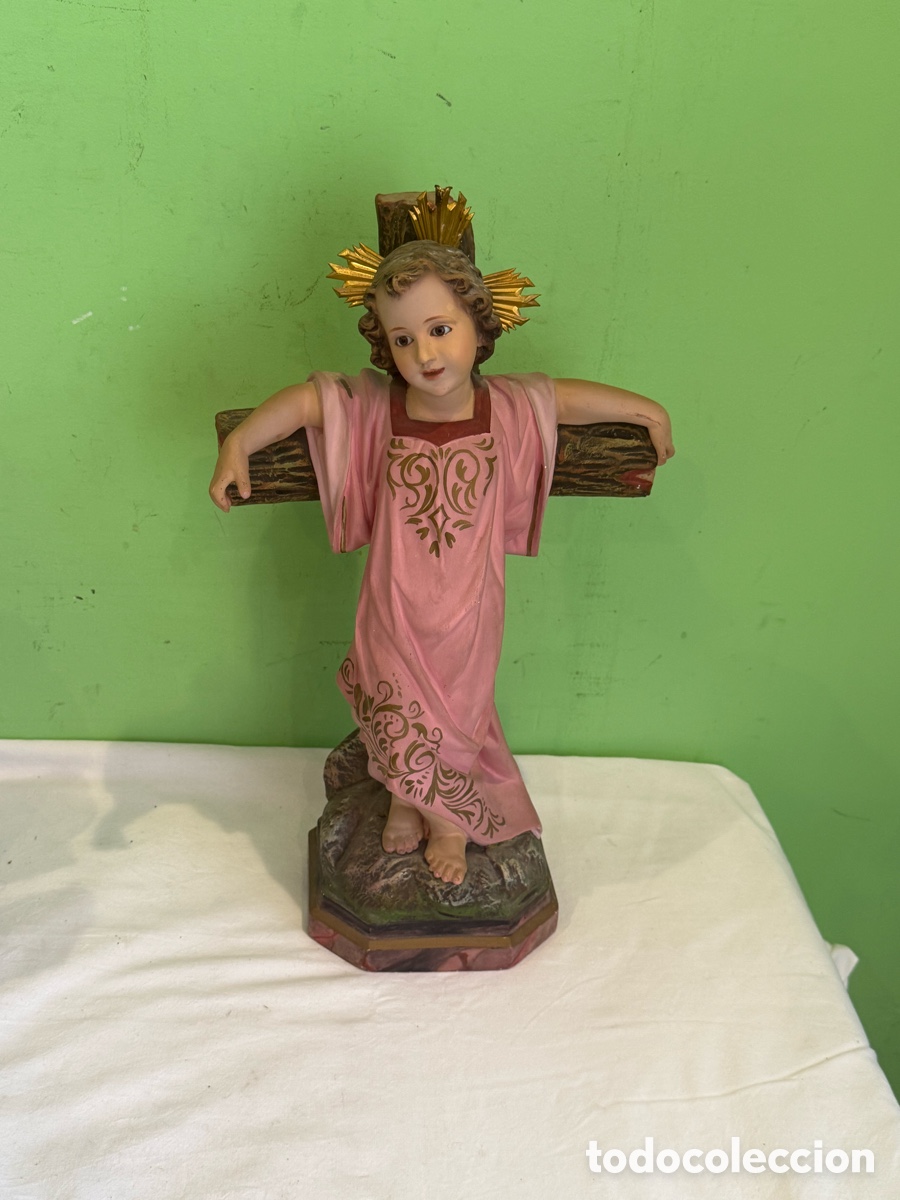 Arte: Antigua figura religiosa Ni&ntilde;o Jes&uacute;s con cruz policromada 47 cm siglo XX