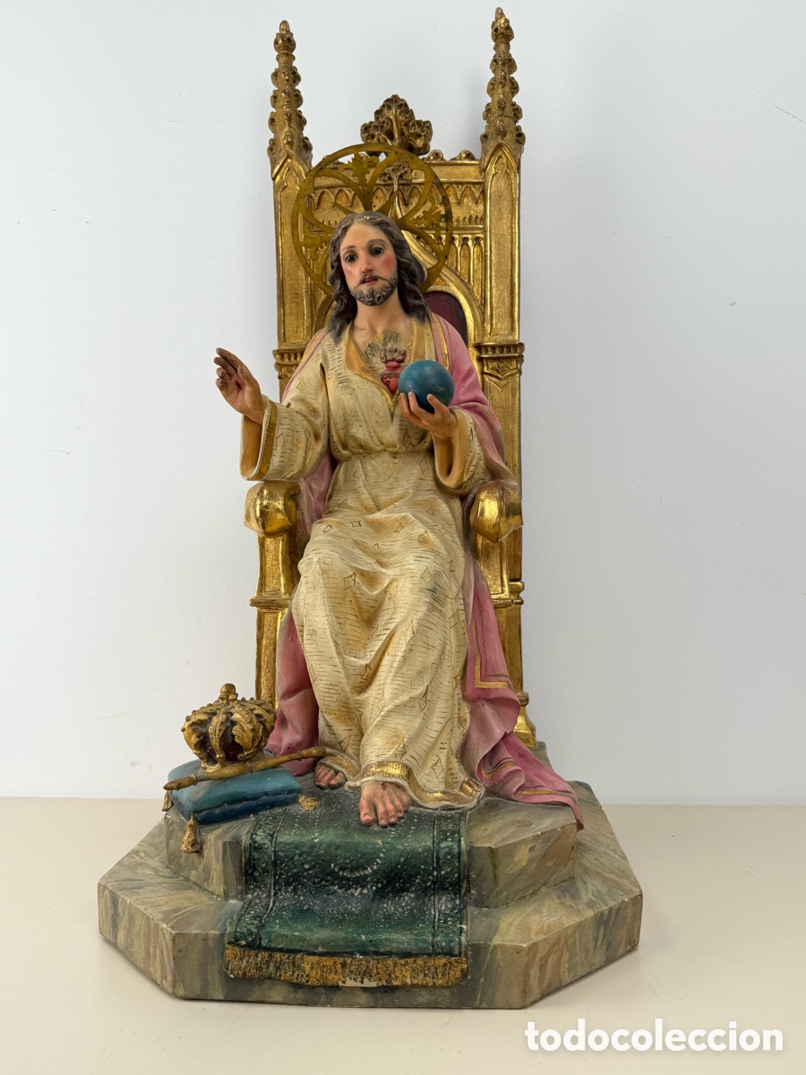 Arte: Escultura Olot con oro fino en el trono. Sagrado Coraz&oacute;n entronizado terminaci&oacute;n de lujo.