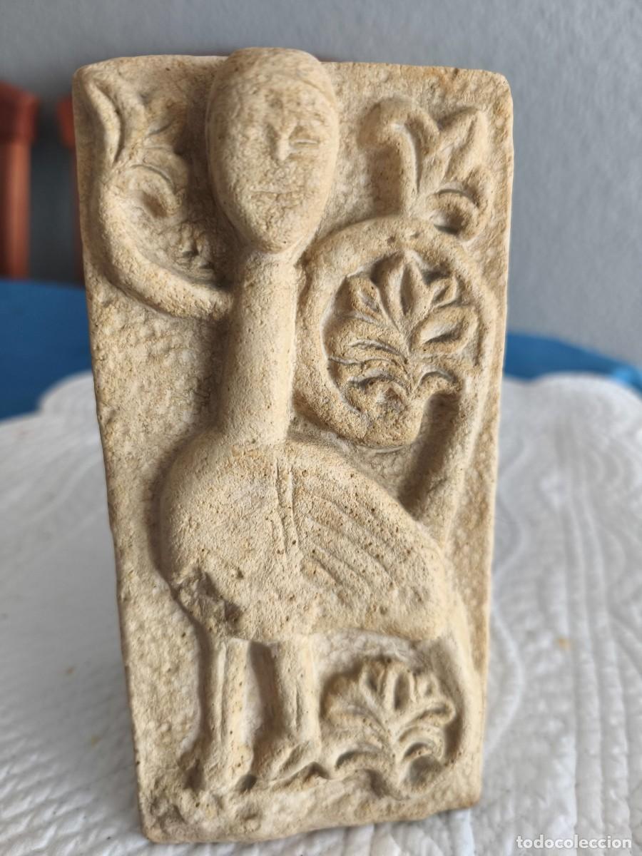 Arte: Reproducci&oacute;n del canecillo de &aacute;bside exterior de la iglesia del monasterio cisterciense de Grandes