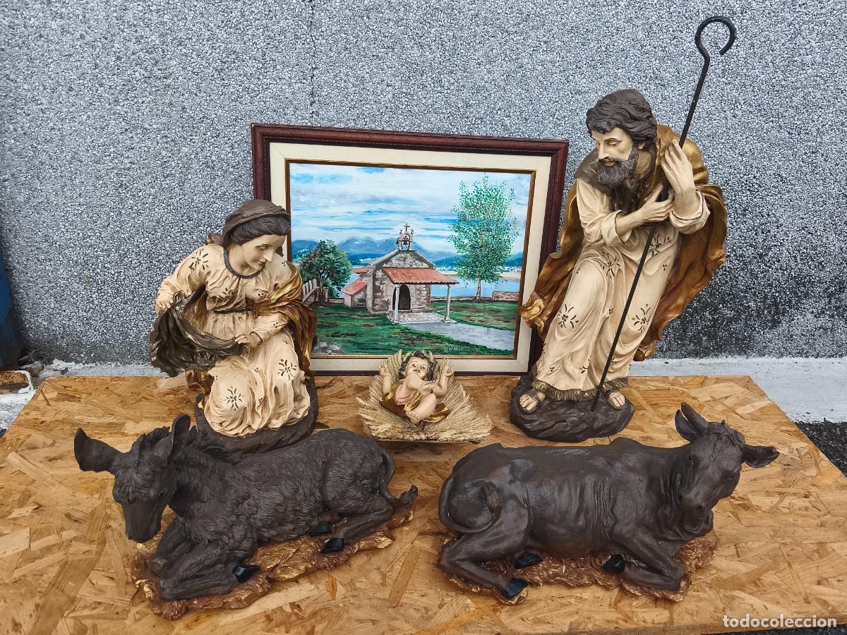 Arte: Misterio . Nacimiento 70 cm alto . 5 esculturas Pintadas a mano . liturgia 1985 a 2022. Historicas.
