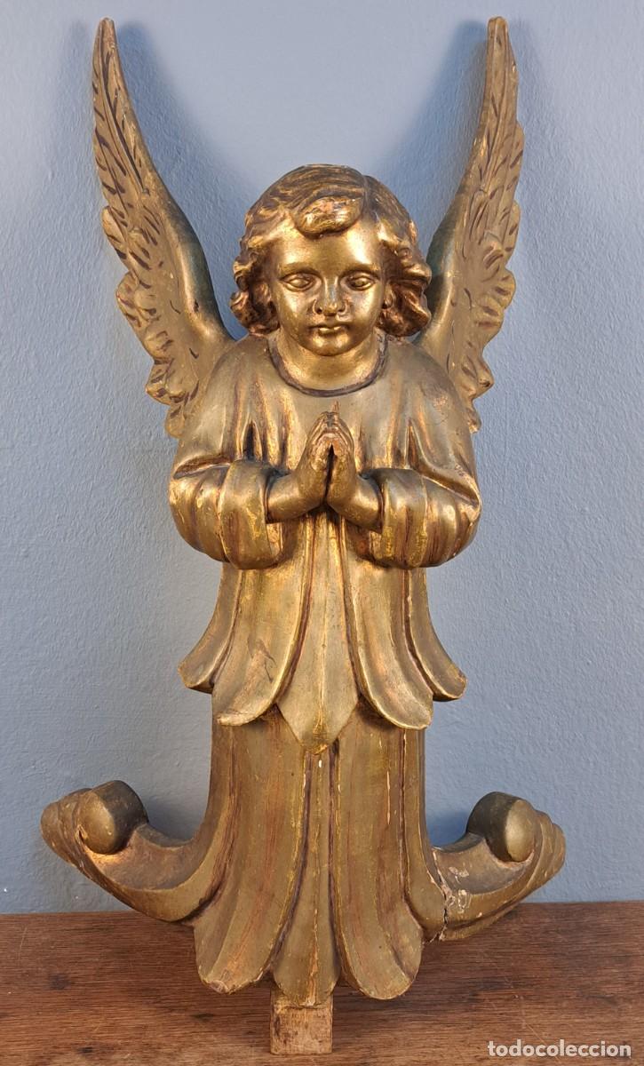Arte: &Aacute;ngel de talla, Retablo siglo XVIII&ndash;XIX mide 56 cm