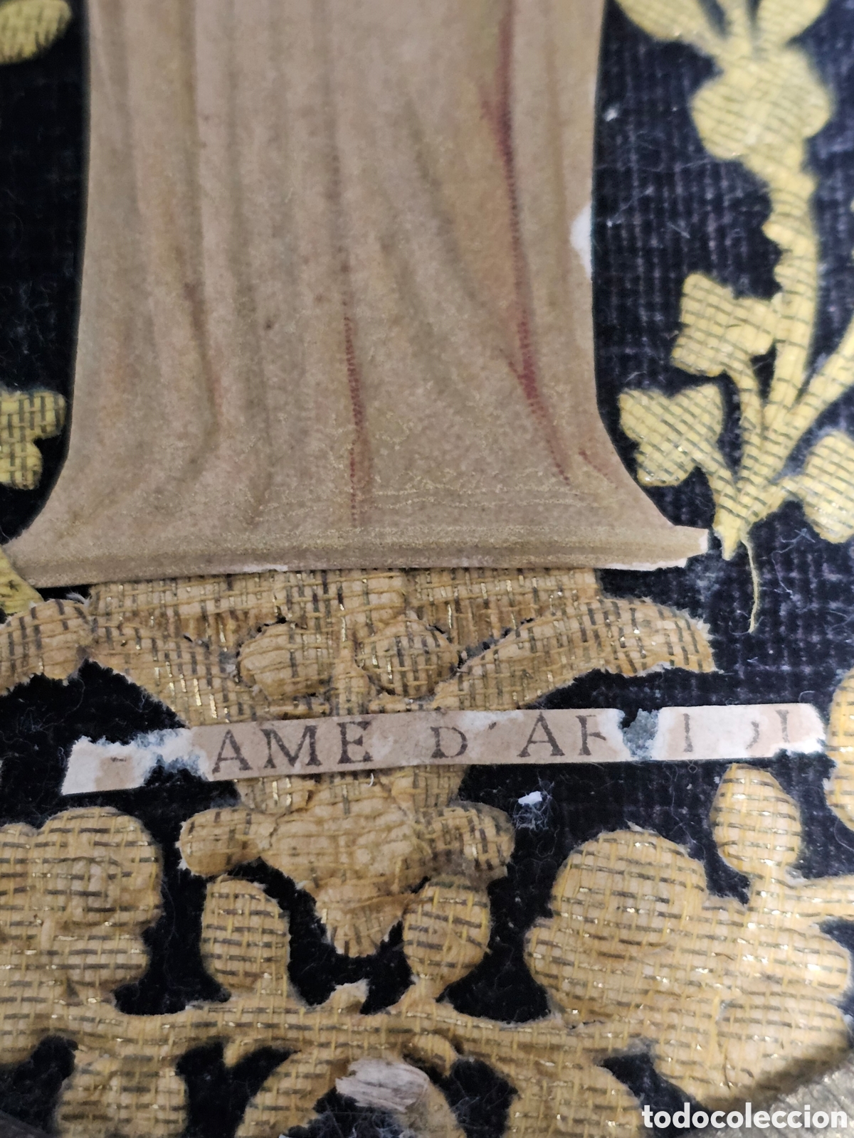 Arte: Cuadrito ovalado con la virgen. Como brodado con dorado. - Foto 4