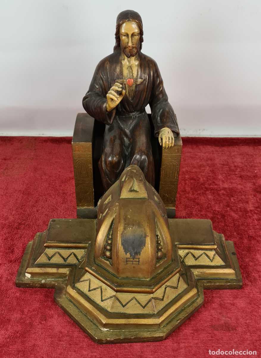Arte: SAGRADO CORAZ&Oacute;N ENTRONADO. ESCULTURA EN ESTUCO POLICROMADO. SIGLO XX.