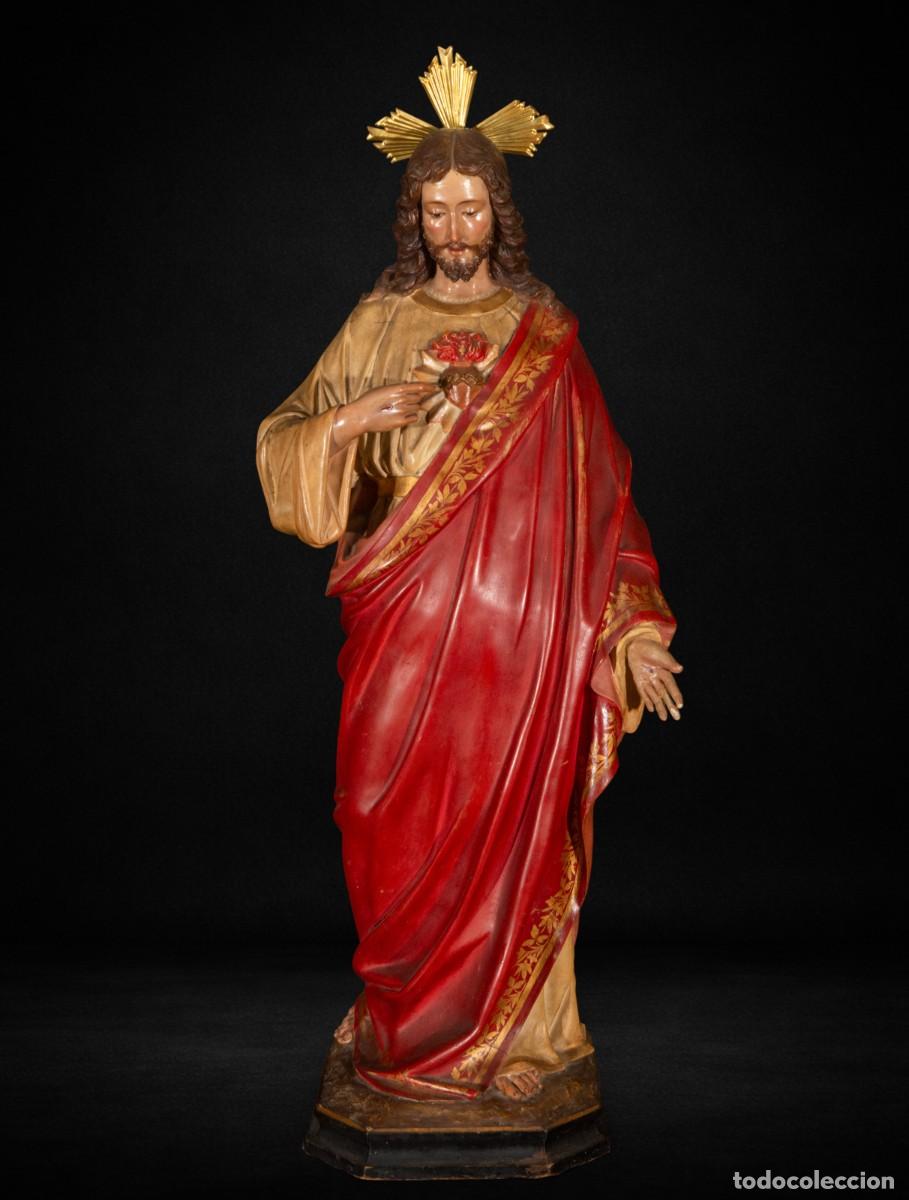 Arte: Sagrado Coraz&oacute;n de Jes&uacute;s talla policromada Olot gran formato 82 cm sello original 1920-1940