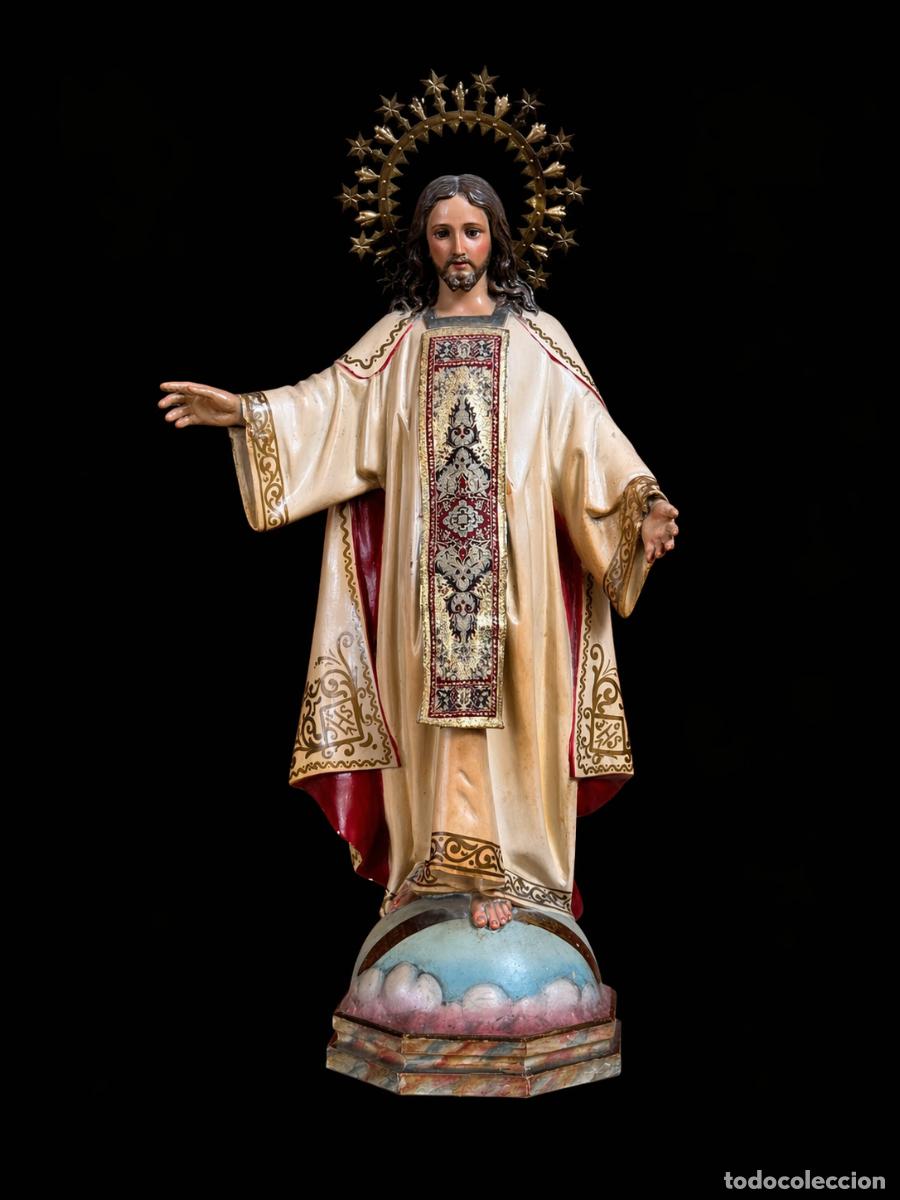 Art: Cristo Rey talla policromada Olot El Renacimiento aureola metal estrellas globo 51 cm sello