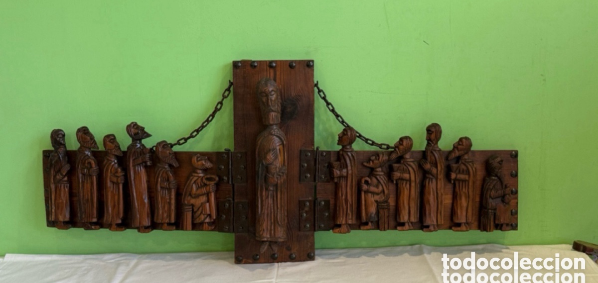 Art: Antiguo retablo o tr&iacute;ptico de arte popular raro de madera tallado de Cristo con 12 ap&oacute;stoles.PS XX.