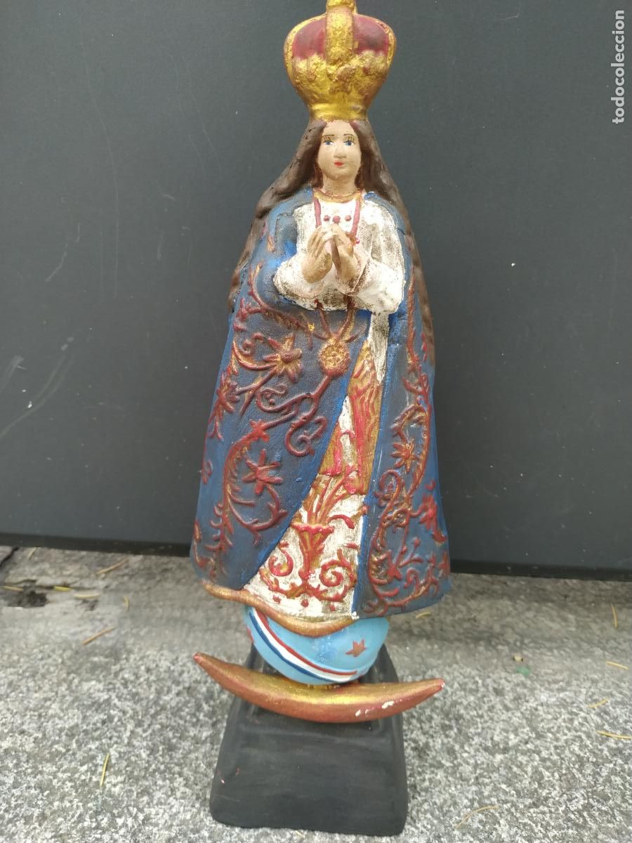 Arte: Virgen Inmaculada antigua terracota con Corona y manto imitando bordado