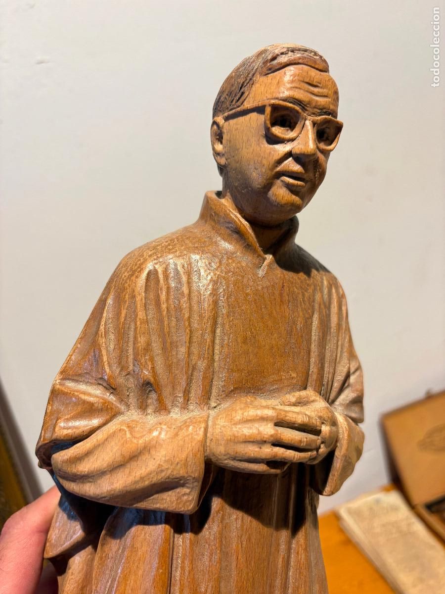 Arte: Importante y rara figura de Jos&eacute; Mar&iacute;a escriv&aacute; Talla de madera Opus dei fundador firmada