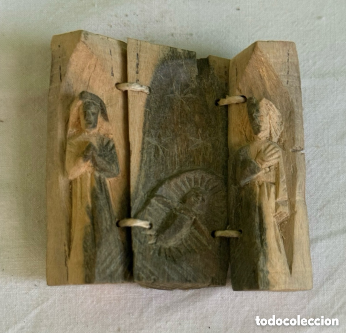 Art: TR&Iacute;PTICO DEVOCIONAL DE MADERA TALLADA RELIGIOSO PLEGABLE ARTE POPULAR ANTIGUO