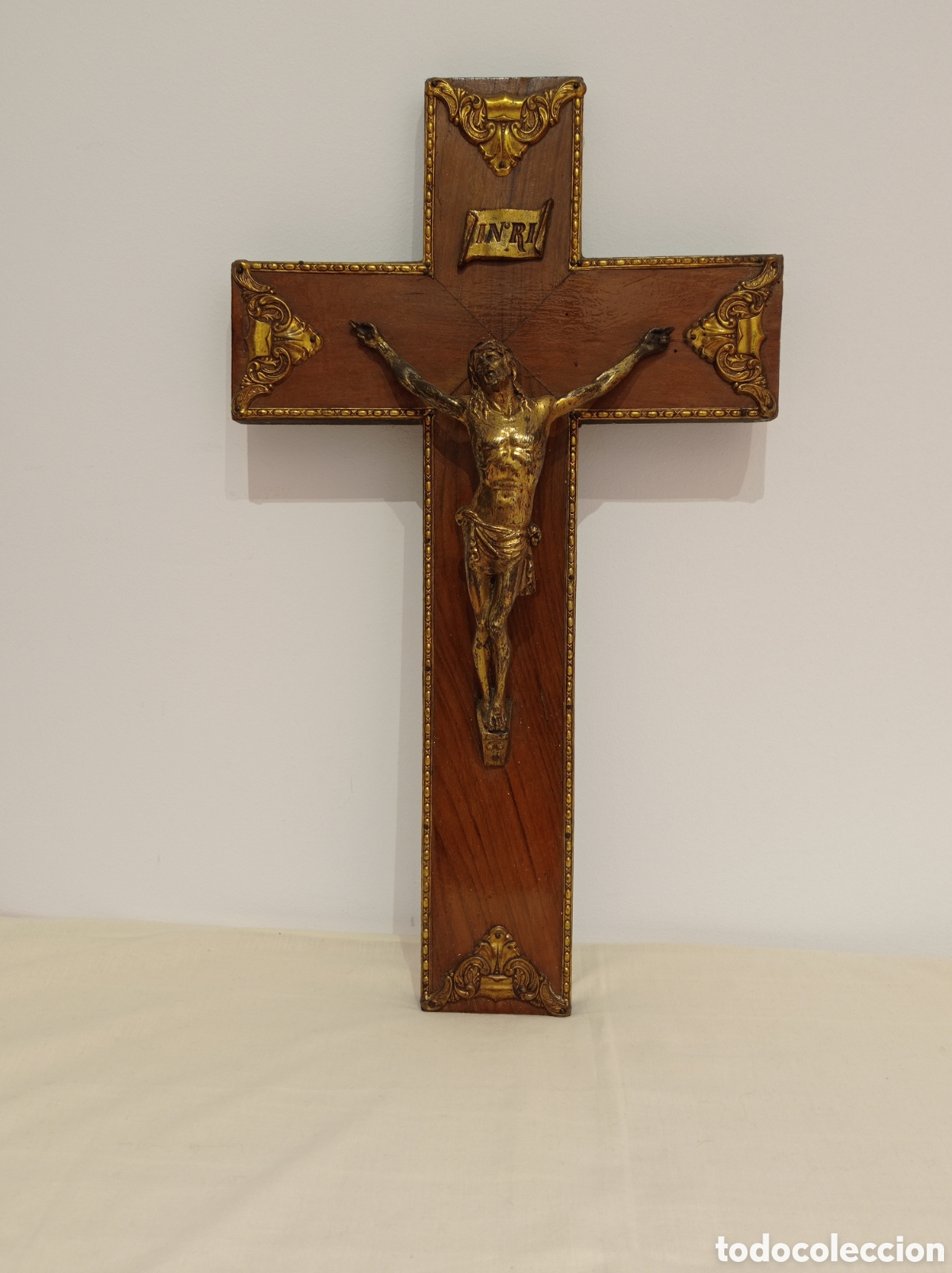 Arte: CRUCIFIJO DE MADERA Y METAL PARA PARED