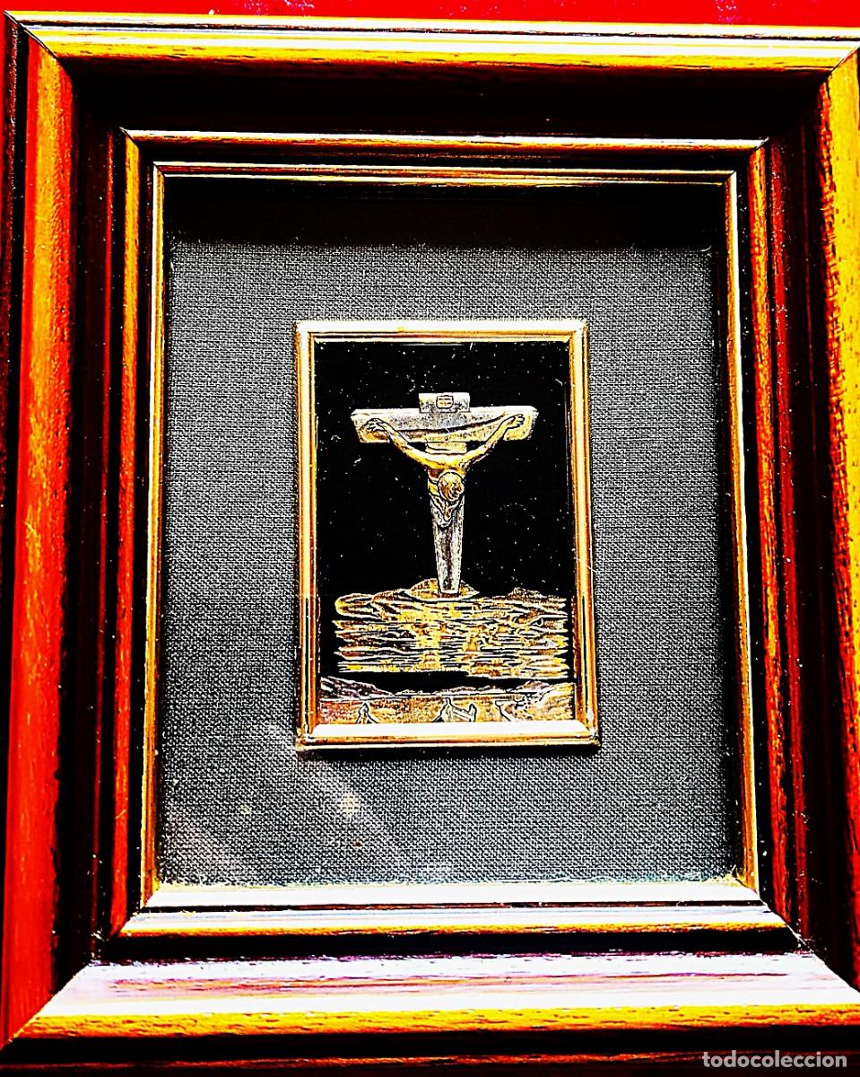 Arte: Cuadrito con grabado Damasquinado en oro 24 K. Cristo crucificado.