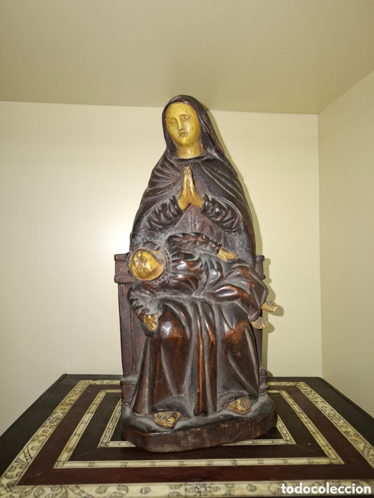 Arte: Bonita y curiosa virgen piedad