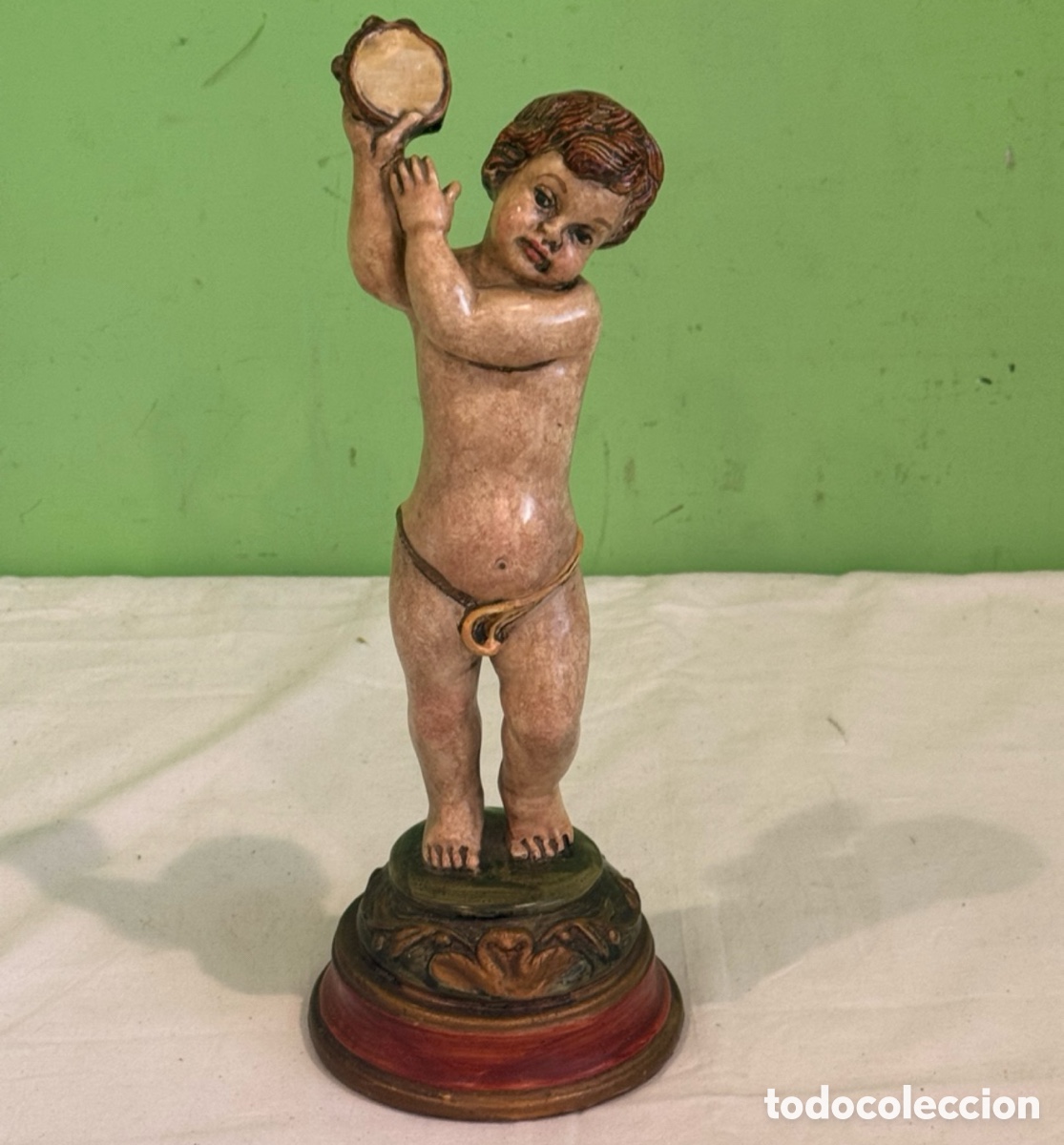 Art: Antigua escultura de querub&iacute;n con pandero policromado 30 cm &ndash; Figura decorativa estilo barroco