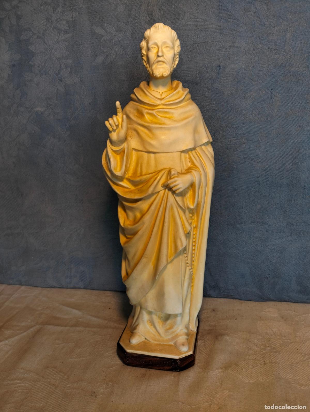 Arte: Figura imagen religiosa de San Vicente Ferrer en estuco policromado con mano alzada de los a&ntilde;os 60
