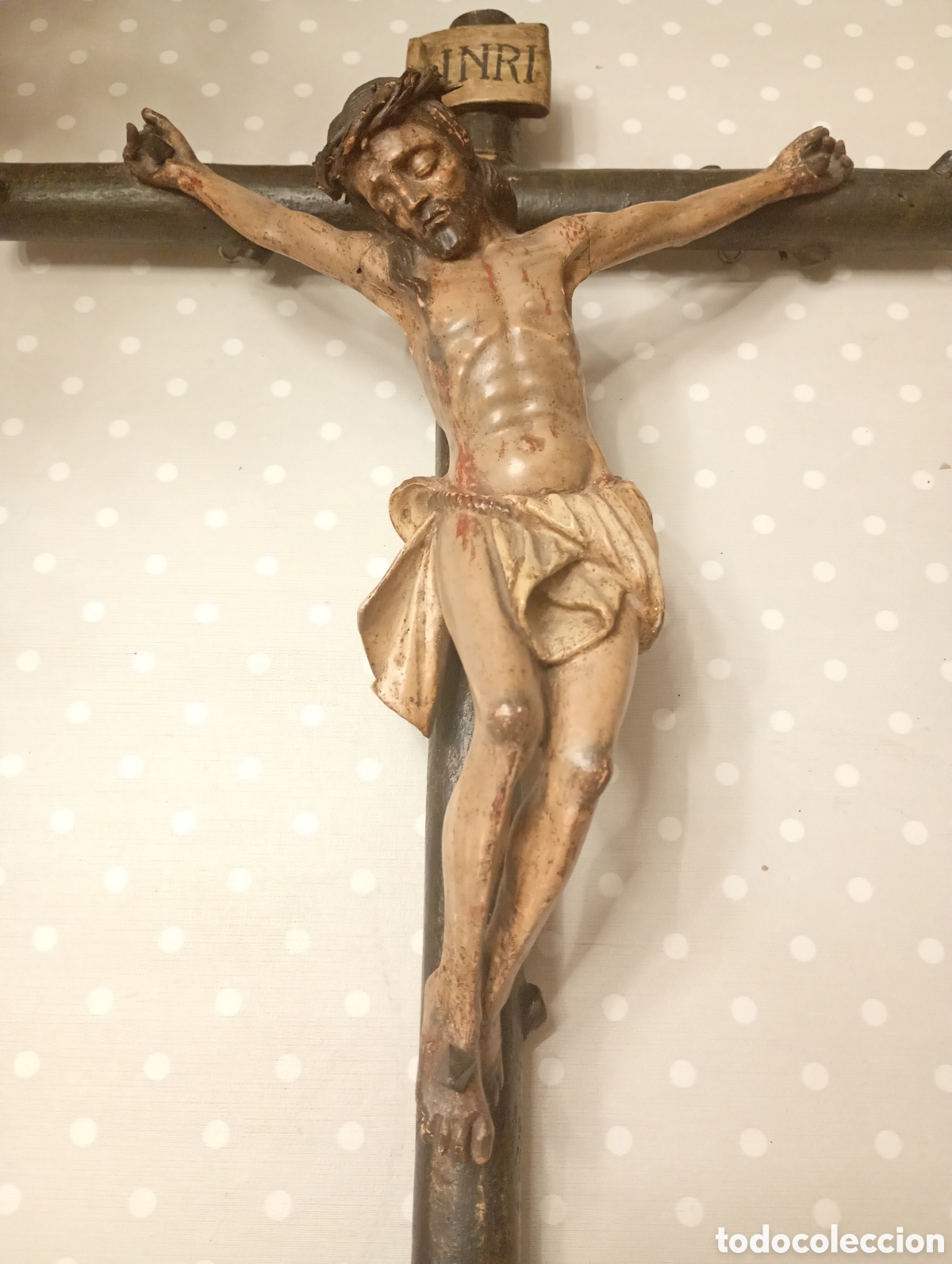 Arte: Crucifijo. Cristo. Talla de madera policromada. S.XVIII-XIX. 58x36cm