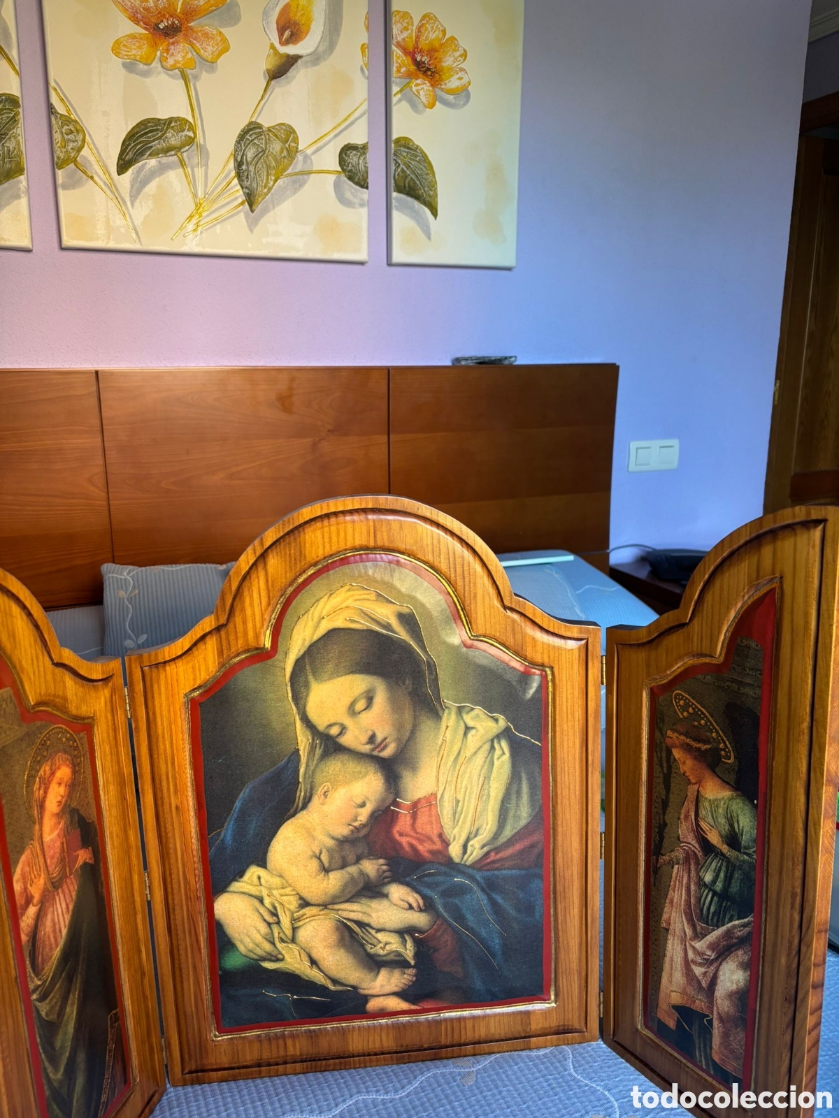 Arte: ​Precioso Tr&iacute;ptico Religioso de Madera - Virgen con el Ni&ntilde;o y &Aacute;ngeles (49x38 cm)