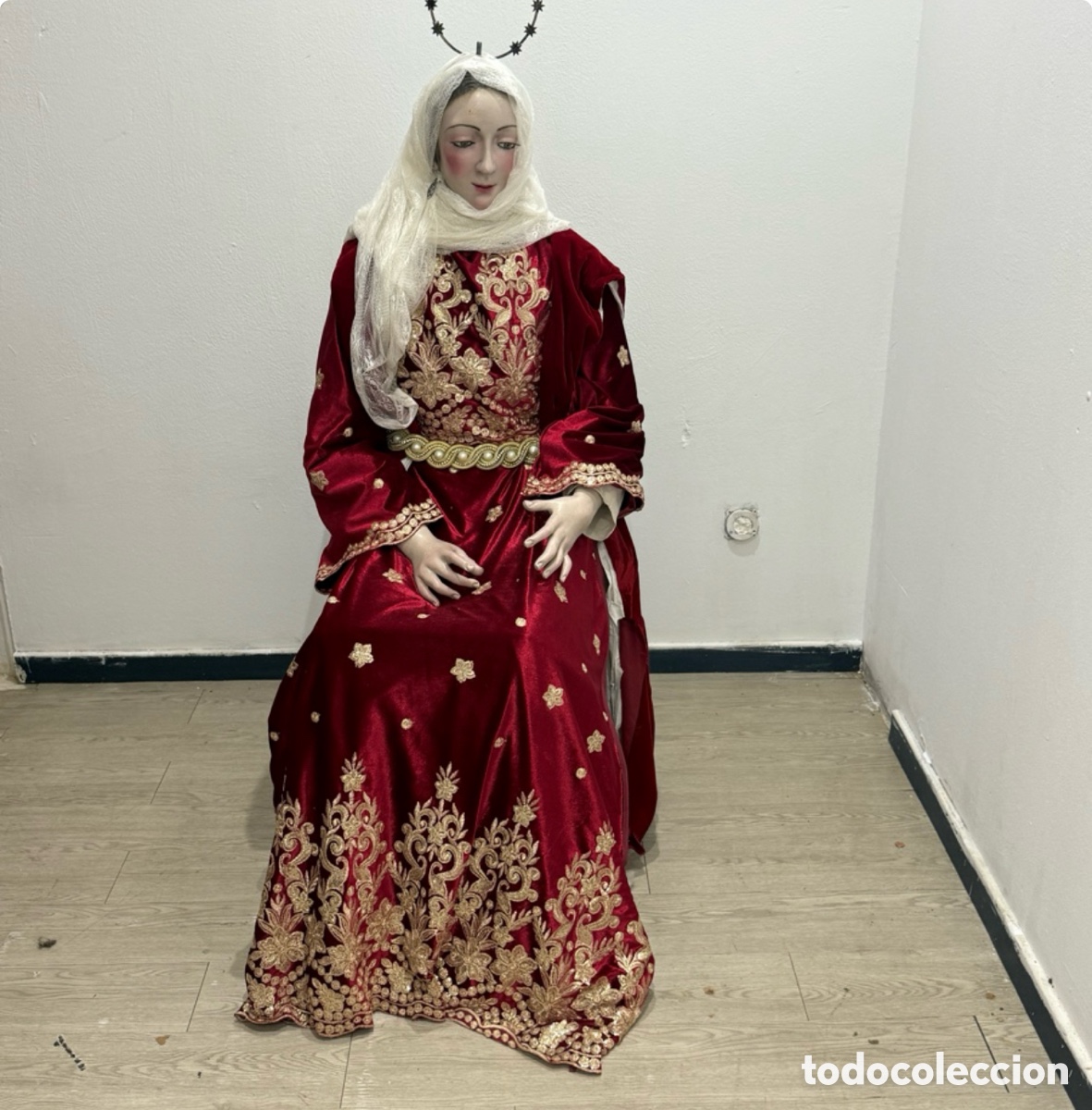 Arte: Virgen Dolorosa tama&ntilde;o natural madera tallada y firmada Atrib Sebasti&aacute;n Santos Calero.